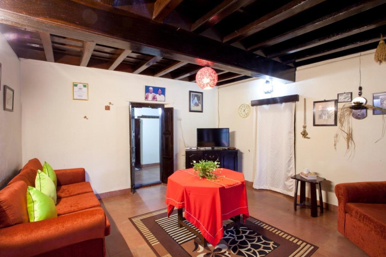 Sardar Bahadur'S Heritage Bungalow Estate Stay Napoklu Extérieur photo