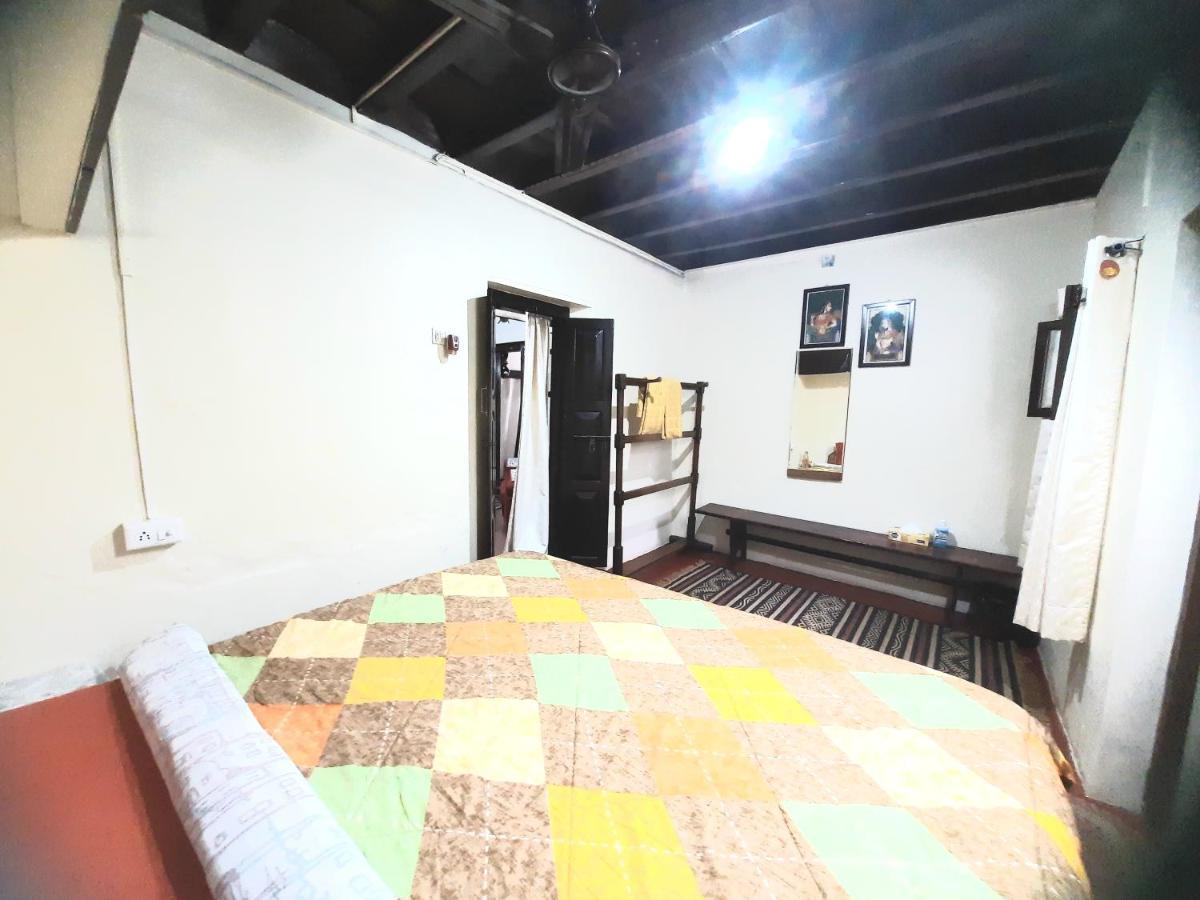 Sardar Bahadur'S Heritage Bungalow Estate Stay Napoklu Extérieur photo