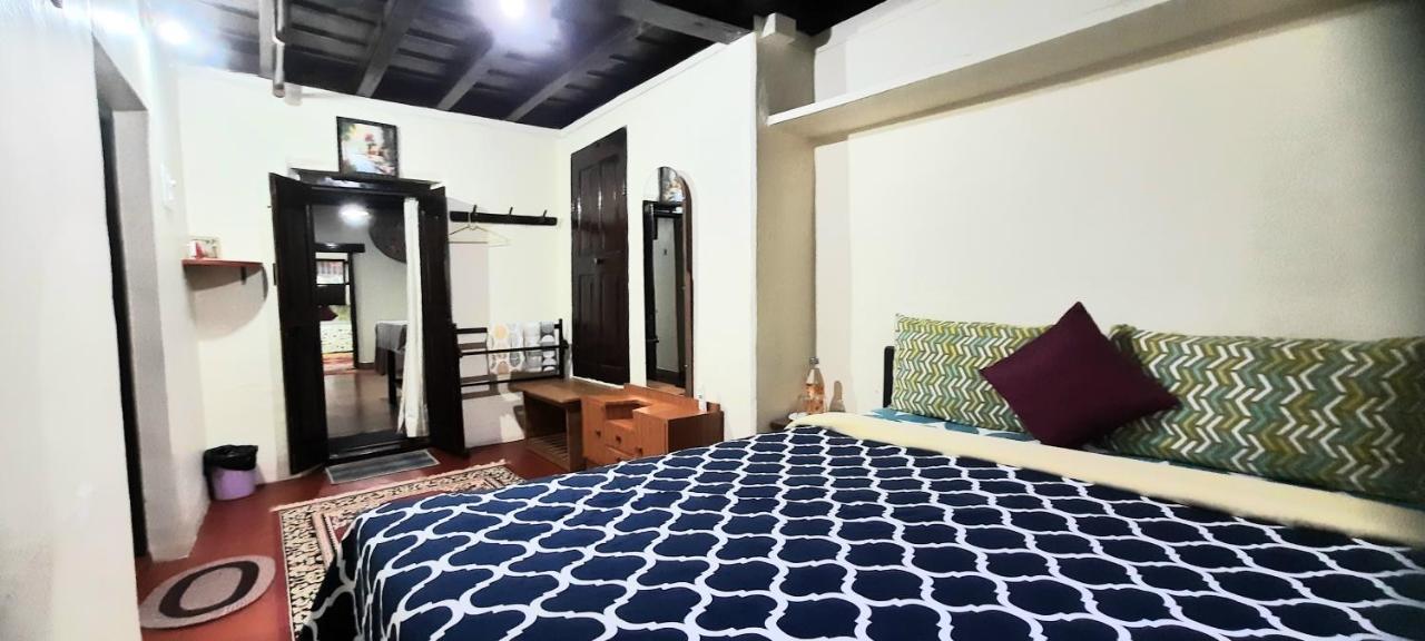Sardar Bahadur'S Heritage Bungalow Estate Stay Napoklu Extérieur photo