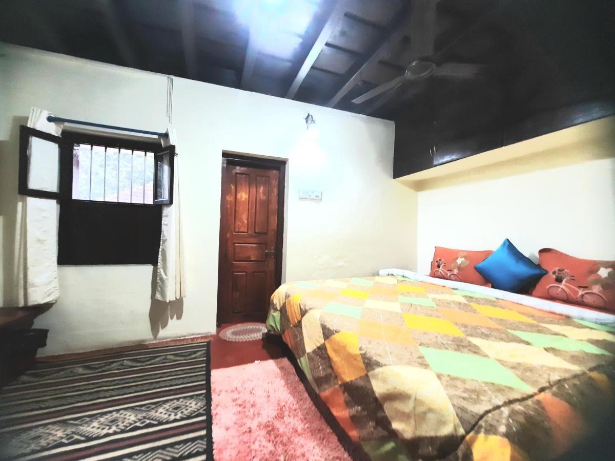 Sardar Bahadur'S Heritage Bungalow Estate Stay Napoklu Extérieur photo