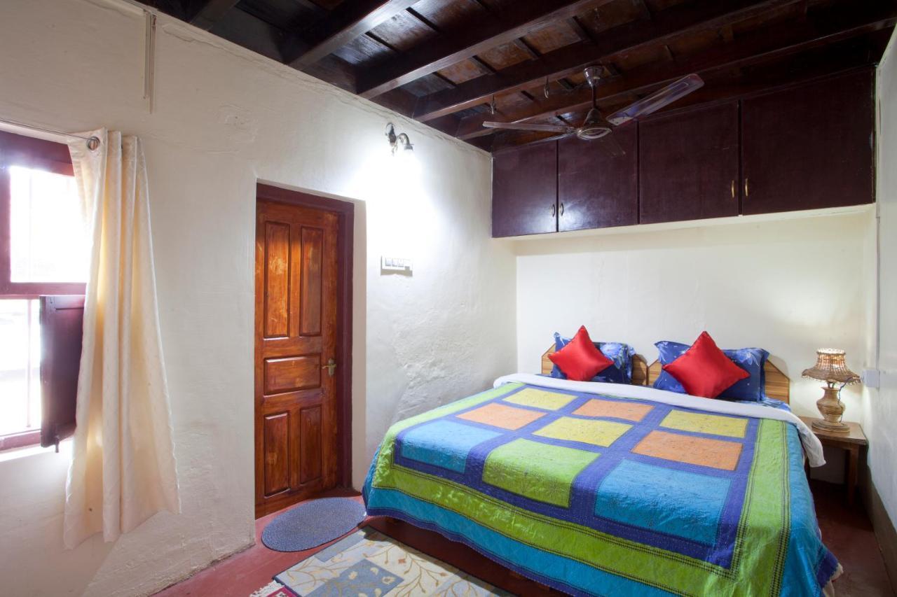 Sardar Bahadur'S Heritage Bungalow Estate Stay Napoklu Extérieur photo