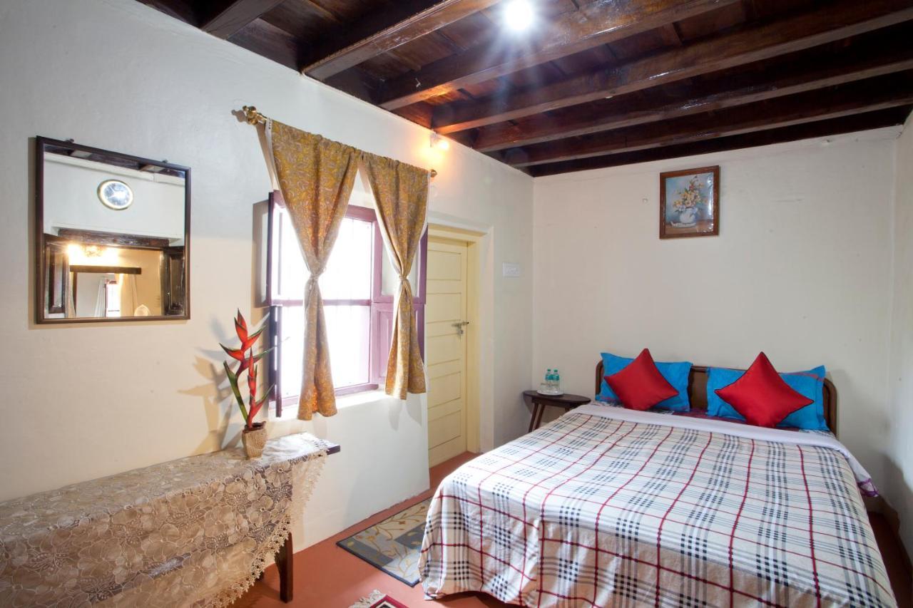 Sardar Bahadur'S Heritage Bungalow Estate Stay Napoklu Extérieur photo